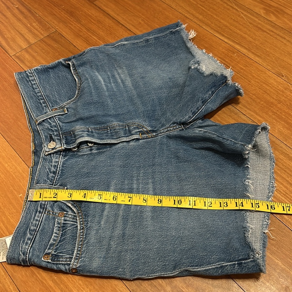 Levi 501 Button Fly Cutoffs - Picture 6 of 7